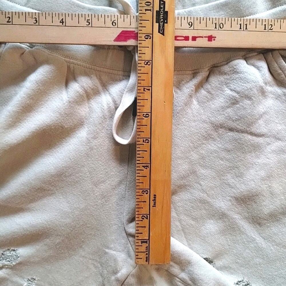n: Philanthropy NEW Athletic Distressed Pocketed Fleece Shorts Vintage Bone S - Picture 11 of 16